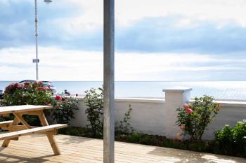 Absolute Beachfront with Decked Garden Oasis and Views, Bognor Regis (photo 5)