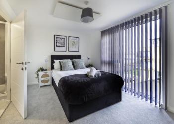 Stylish & Modern Flat 2 Min Walk to Ashford Outlet, Ashford (photo 2)