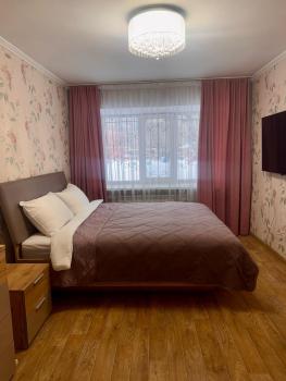 Apartment on Bukhar Zhyrau, Karaganda (fotografie 2)