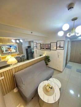 One Bedroom Apartment near MOA, Manila (photo 2)