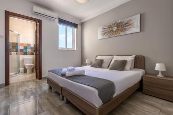 F11 Room 1, Private double room with private bathroom in shared Flat, Msida (Foto 2)