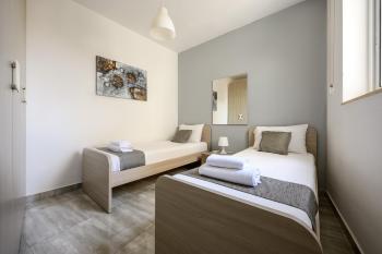 F11 Room 2, Private Room two single beds shared bathroom in shared Flat, Msida (Foto 2)