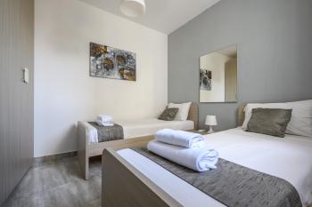 F11 Room 2, Private Room two single beds shared bathroom in shared Flat, Msida (Foto 4)