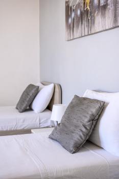 F11 Room 3, private Room two single beds shared bathroom in shared Flat, Msida (photo 3)