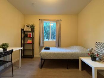 Blue Private Room near BMO Stadium USC and K-Town, Los Angeles (fotografie 4)