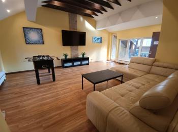 Ernests' unique townhouse with sauna, hot tub and free parking, Рига (фото 4)