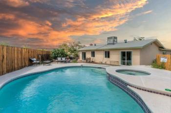 Pool & Hot Tub! Centrally Located, Less Than 3 Miles to The Strip!, Las Vegas (fotografie 2)