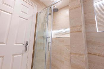 No 50 - one bed apartment in Liverpool Sleeps 4, Liverpool (photo 5)