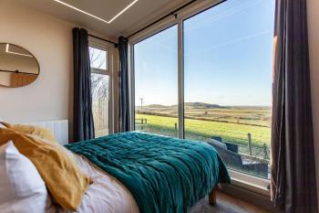Contemporary Container with hot tub, Bath (photo 3)