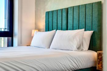 Luxury City Escape - Brand New Stylish 2 Bedroom Apartment with Parking, Liverpool (photo 5)