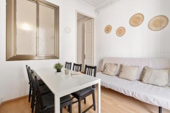 5BR for 7 Elevator Walk to Sant Antoni, Barcelona (Foto 5)