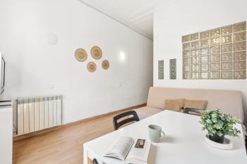 5BR for 7 Elevator Walk to Sant Antoni, Barcelona (Foto 4)