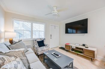 Naples Condo with Pool - Walk to Dining and Beach, Naples (fotografie 5)