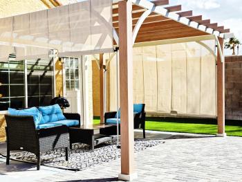 Near the Strip, Smart TVs, WiFi, private garage and backyard, Las Vegas (foto 2)