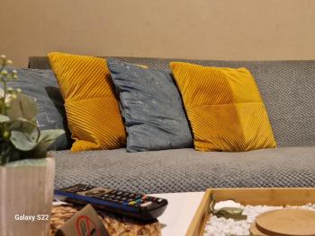 Feels Like Home 1, Atény (fotografie 4)