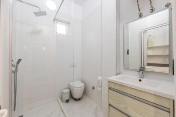 Exelent BnB Modern Apartment in Blloku Center with Fast WiFi - Gold Home, Tirana (photo 4)