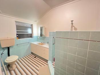 35 Room, Epping (photo 4)