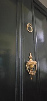 2 Bedroom Sofa bed in livingroom Castle View 1st floor sleeps 6, Эдинбург (фото 5)