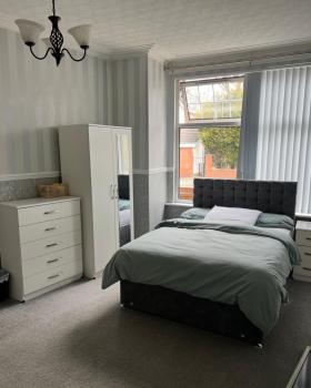 Home away from home, Manchester (photo 4)