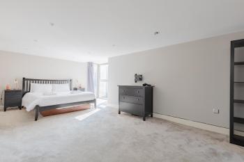 Stunningly Spacious 4BD Home Clapham North, Londres (foto 2)