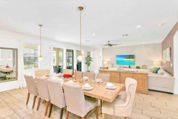 SUPER SIZE - 11BDr SPACiOUS HOME w POOL & HOT TUB, Kissimmee (zdjęcie 4)
