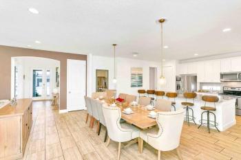 SUPER SIZE - 11BDr SPACiOUS HOME w POOL & HOT TUB, Kissimmee (zdjęcie 5)
