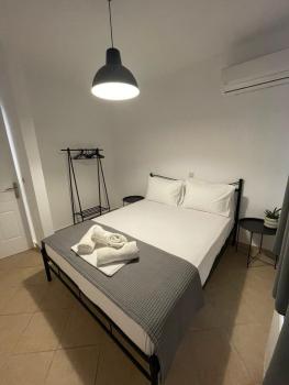 Omoro, Stoupa (photo 4)