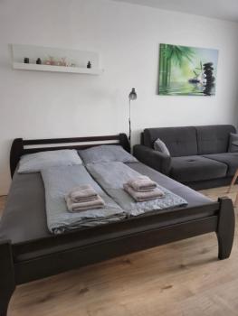 Apartment Klimka with balcony, free wifi and free parking, Братислава (фото 5)