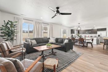 Spacious 6BR - Sleeps 22 - Game Room & Pool Access, Meridian (zdjęcie 5)