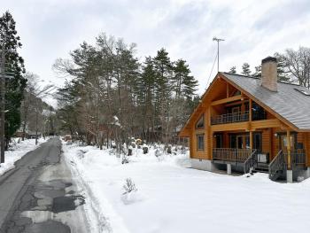 Yukiguni - Chic alpine log house, Hakuba (foto 5)