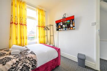 -RD15CFA- For Relaxed and Cosy stay with Free Parking, Leeds (Foto 5)