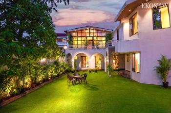 EKOSTAY - 8BHK La Flamingo Villa with Private Turf, Lonavala (fotografie 5)