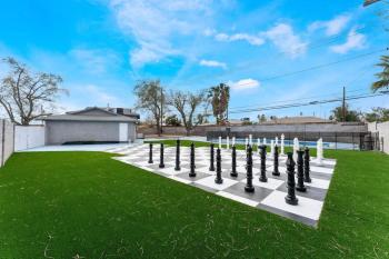 Exclusive Designer Home with Strip Views and Pool, Лас-Вегас (фото 4)