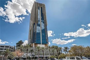 Incredible Penthouse Strip Views Balcony Access 52320, Las Vegas (photo 3)