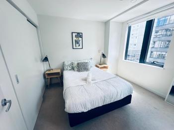Apartment in Auckland City in Front of Sky Tower, Auckland (photo 3)