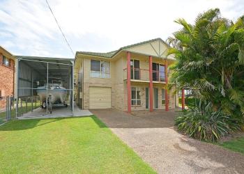 Burrumundi - 100M To Beach - Great Water Views - Deck - Air Con - WiFi - Pool Table, Burrum Heads (foto 2)