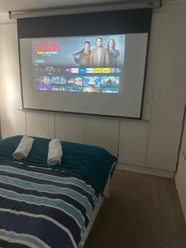Self-contained en-suite room very close to Wembley stadium, London (Foto 2)