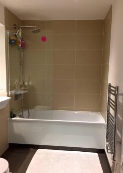 Modern Stylish Double Bedroom in Canary Wharf, Londyn (zdjęcie 2)
