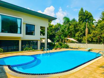 5BR Villa with Private Pool Sukhumvit 10mins BTS, Bangkok (zdjęcie 5)