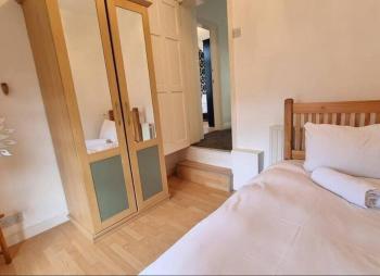 Near city centre sleeps 11, 4-spacious Bed rooms,2-Lounges 2-toilets 1-kitchen ideal Familys&Groups, Manchester (fotografie 3)