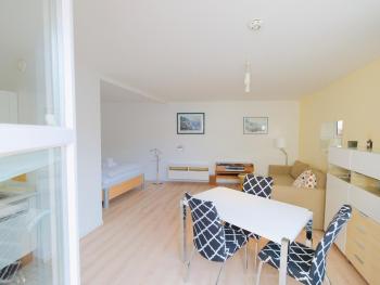 City apartment with balcony, elevator, turntable, Hannover (fotografie 4)