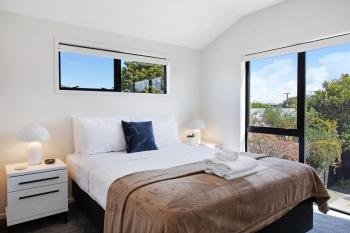 Modern Townhouse by Mangere Mountain near Airport, Auckland (foto 3)