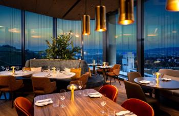 Radisson Blu Hotel at Porsche Design Tower Stuttgart, Stuttgart (photo 3)