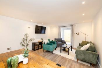 JOIVY 3BR Flat in Haymarket with Free Parking, Edinburgh (Foto 2)
