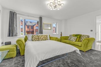 Large Family House with free parking - 3 bedrooms 6 beds, Manchester (photo 5)