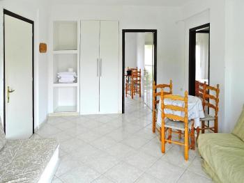 Apartment in Foura with a balcony or terrace, Fourka (Foto 5)