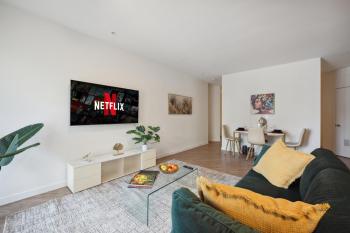 Luxury 1bdr in Hollywood with Pool, Gym, Free Parking, Los Angeles (fotografie 4)