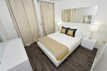Amazing 4 BR 1 BTH Laundry Dishwasher, New York (Foto 3)