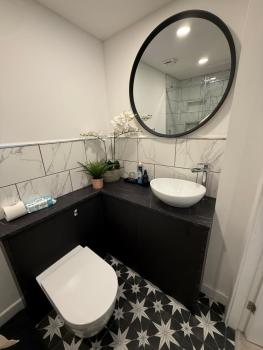 Lux Private Entrance 1 bed Studio - Free Parking - ideal for COOP Live, MCR City Centre, Salford Royal Hospital & Buile Hill Mansion wedding venue, Manchester (Foto 5)