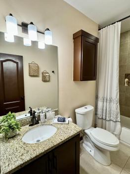 Modern & Cozy - 3 bed Apt with Prime Loc!, McAllen (Foto 4)
